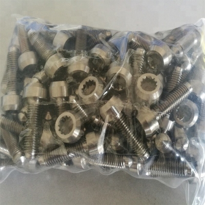 Einfach zu installieren und langlebig M7 * 24mm Titan Split Rim Bolzen für BBS DIN Standard Naturfarbe