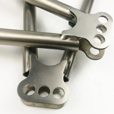 Universal 13 5/8&quot; 14&quot; Sprint Car Titanium Jacobs Ladder Triple X Rennmodell mit langlebigem Design