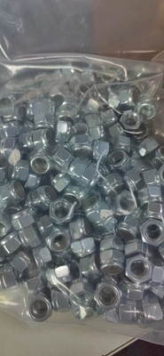 Slivery Finish DIN Standard M7 x 32 12 PT Schraube und M7 Nylon-Sperrmutter für BBS-Räder in Stahl Finish ZINK